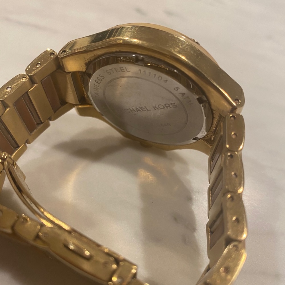 Michael Kors Tortoise Shell Watch - Picture 5 of 8
